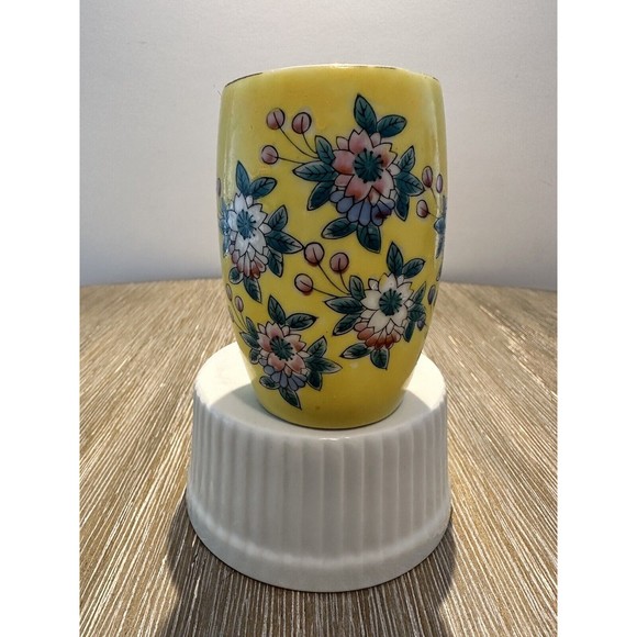 Japanese Yunomi Green Tea Cup - Hand Painted Yellow With Floral Design - Picture 5 of 9